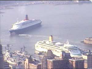 QE2 on her way  17.04 EST