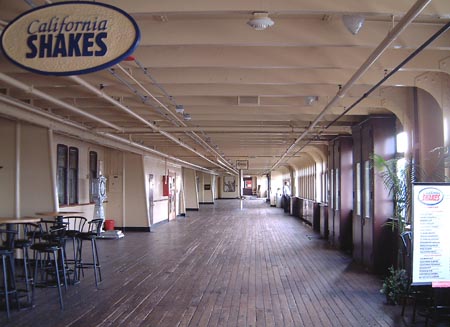 RMS Queen Mary - Port, Promenade Deck, Looking Aft [Dave]

18 & 19 February 2002