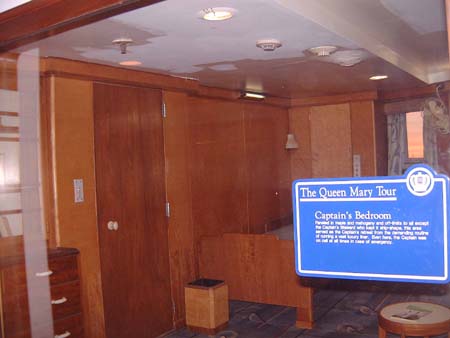 RMS Queen Mary - Around the Queen Mary Tour - Captain's Bedroom
18 & 19 February 2002