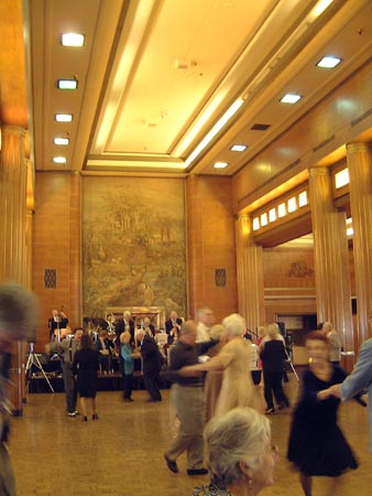 RMS Queen Mary - 1st Class Dining Salon