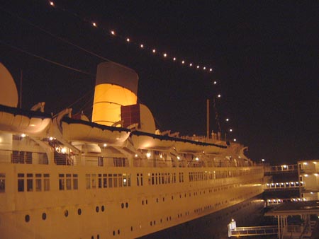 RMS Queen Mary RMS Queen Mary - Long Beach, California
18 February 2002