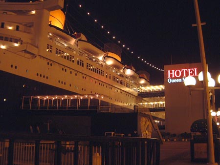 RMS Queen Mary - Long Beach, California
18 February 2002