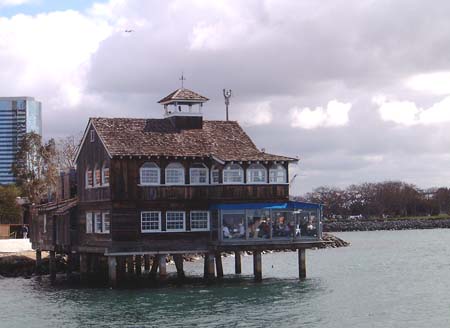 San Diego - San Diego Pier Caf&eacute;, Seaport Village
