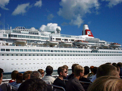 Beverley's Photographs - Black Watch in Helsinki