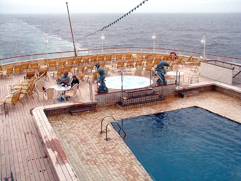  - Lounge Deck pool and jacuzzi