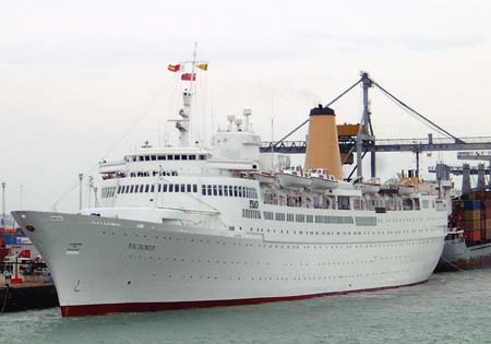 mv Victoria in C&aacute;diz