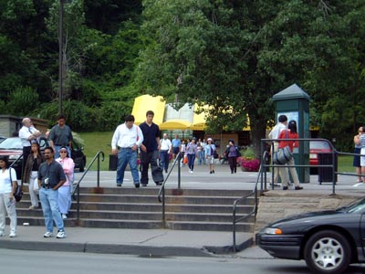 Incline Railway - Dave getting off and crossing the road
