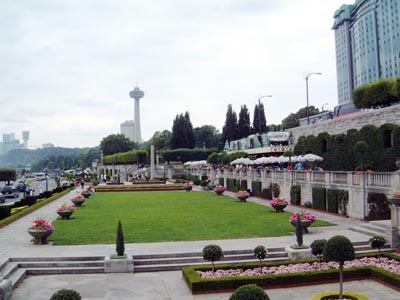 Oakes Garden Theatre, built in 1937, based on a Greek Amphitheatre